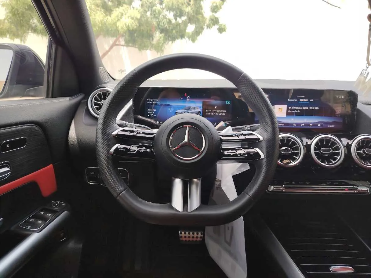 Car image 21