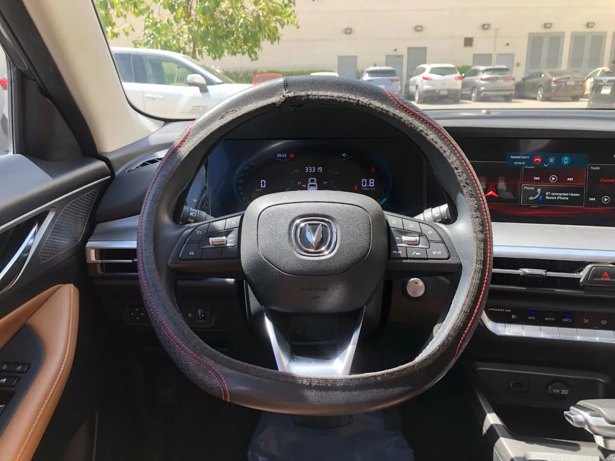 Car image 17