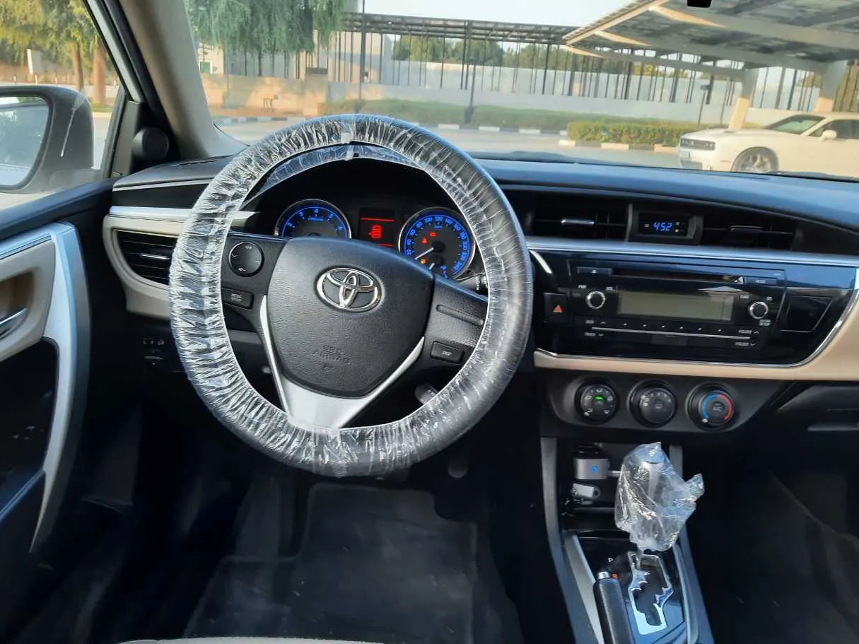 Car image 14