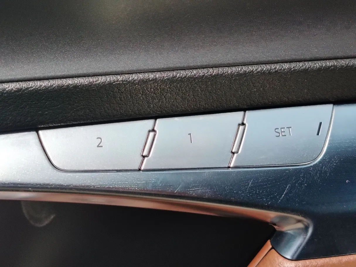 Car image 31