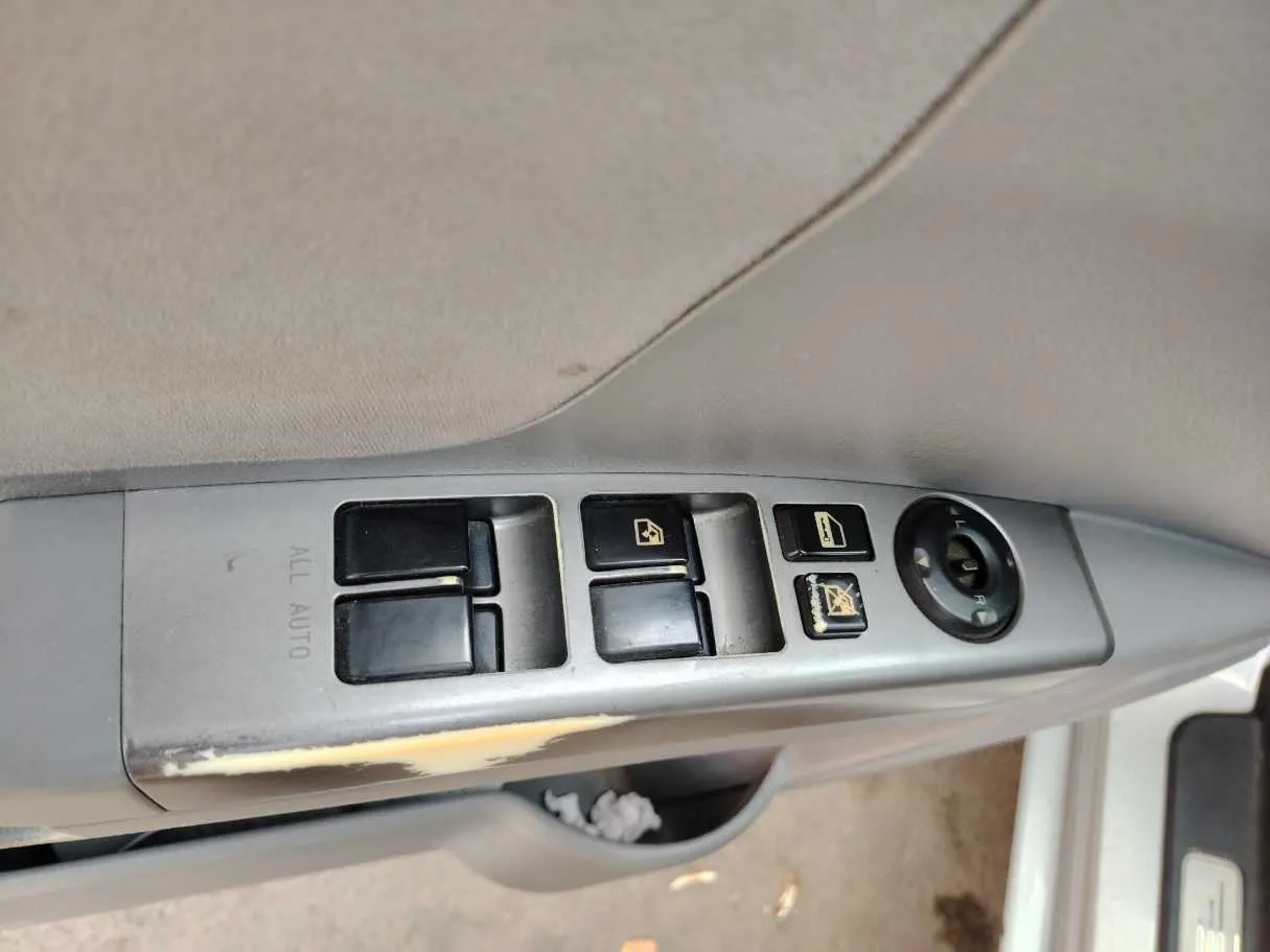 Car image 36