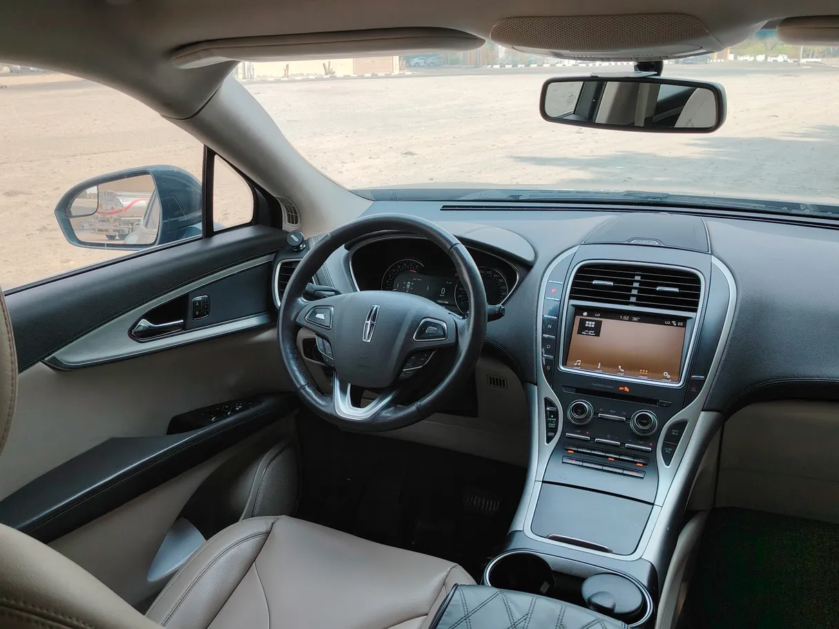 Car image 22