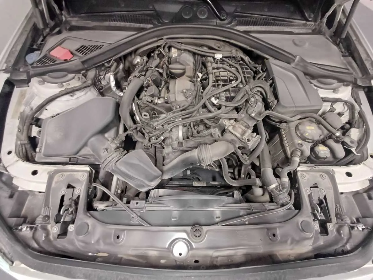 Car image 21