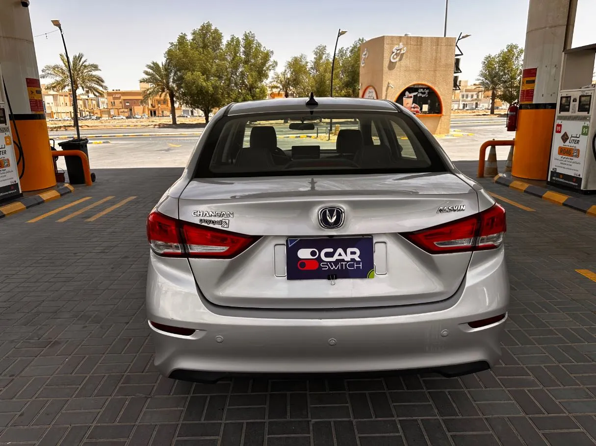 Car image 6