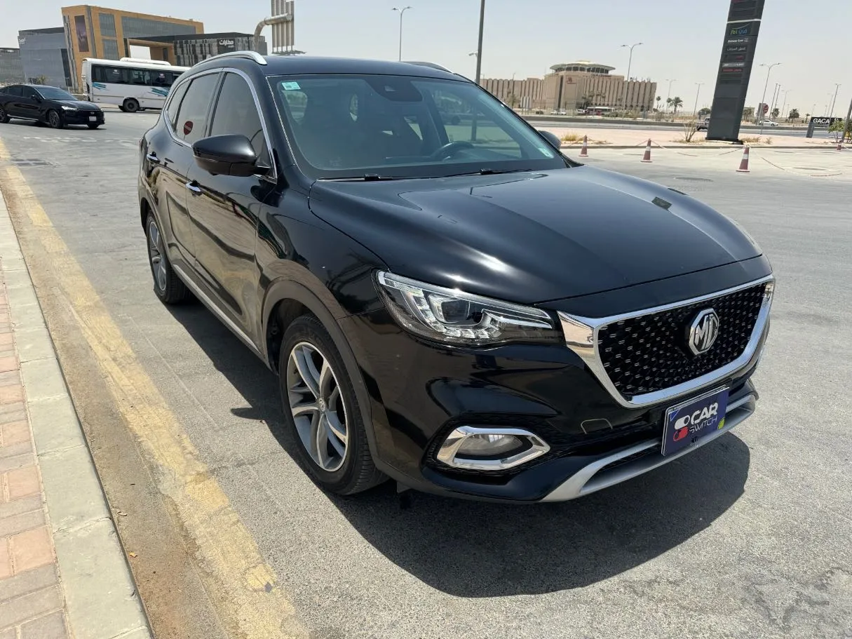 Car image 3