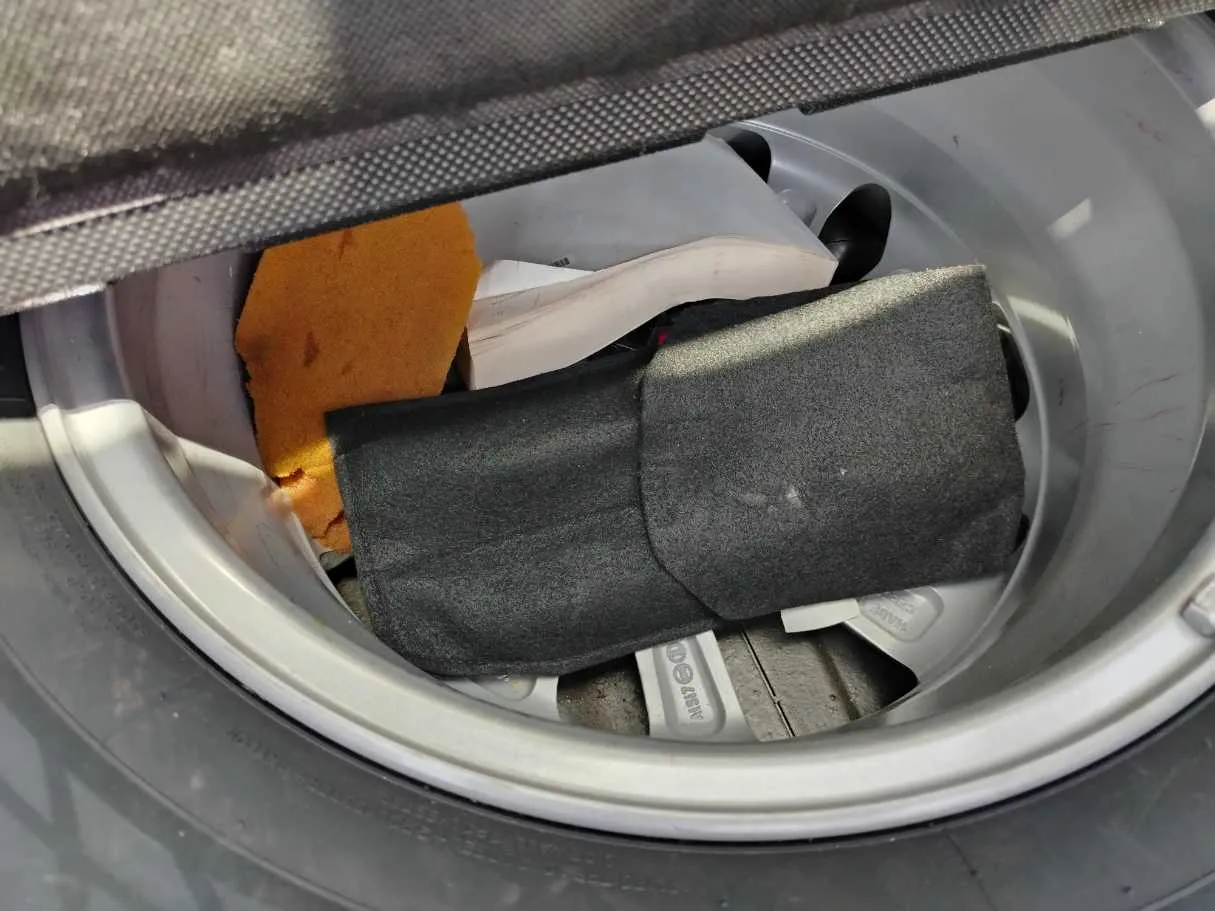 Car image 42