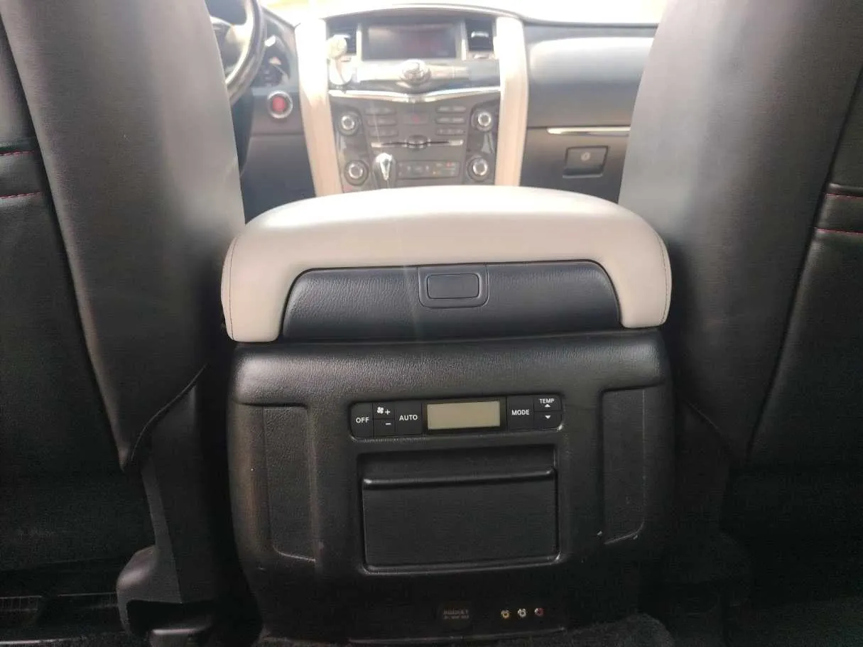 Car image 29