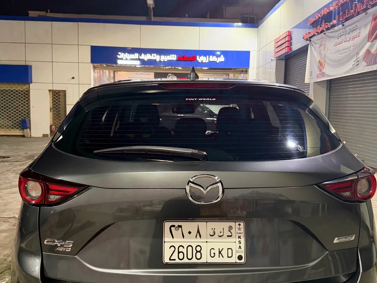 Car image 3