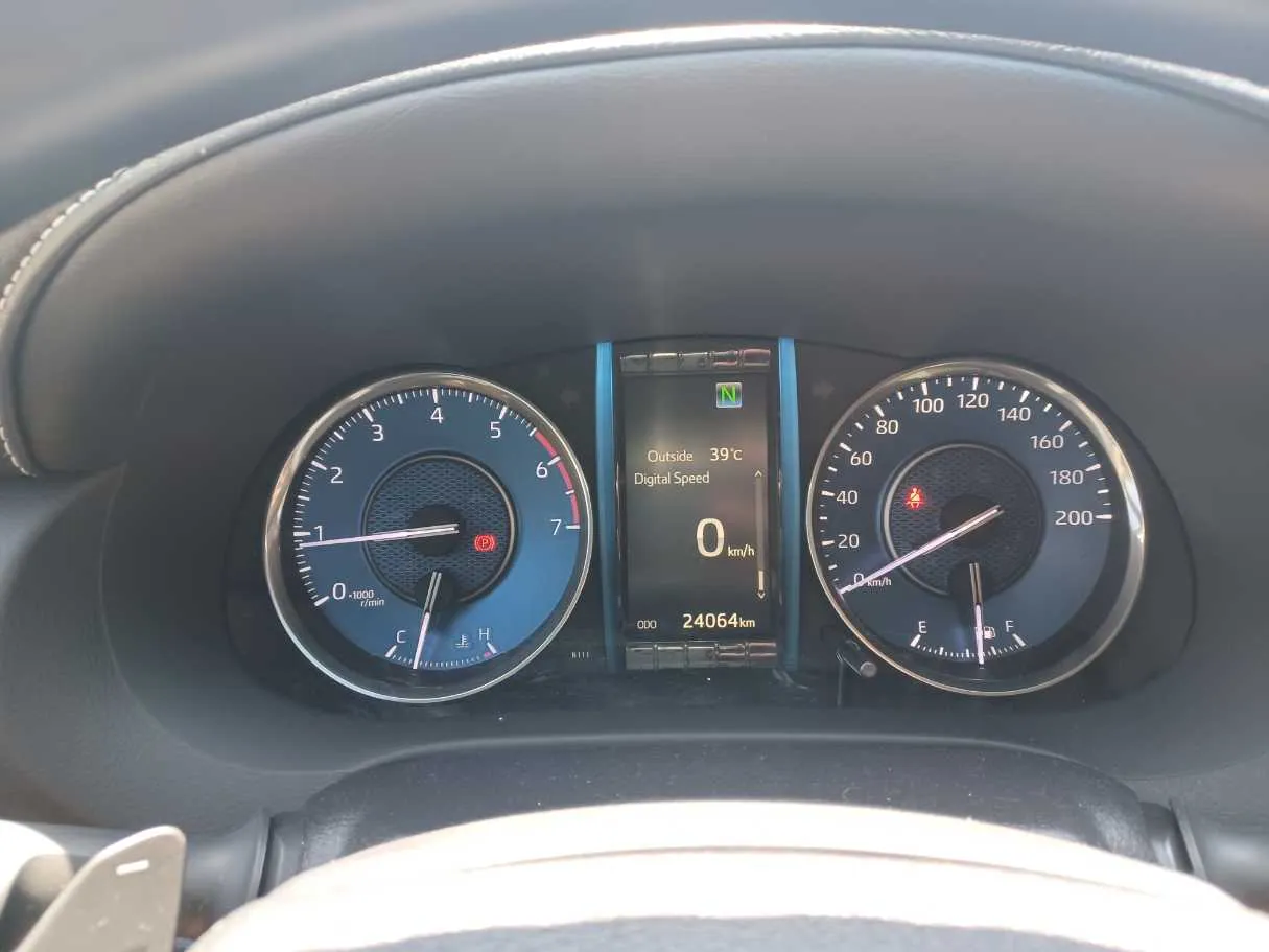 Car image 17