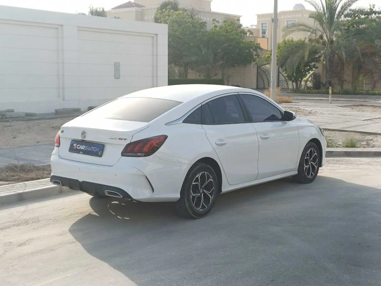 Car image 7