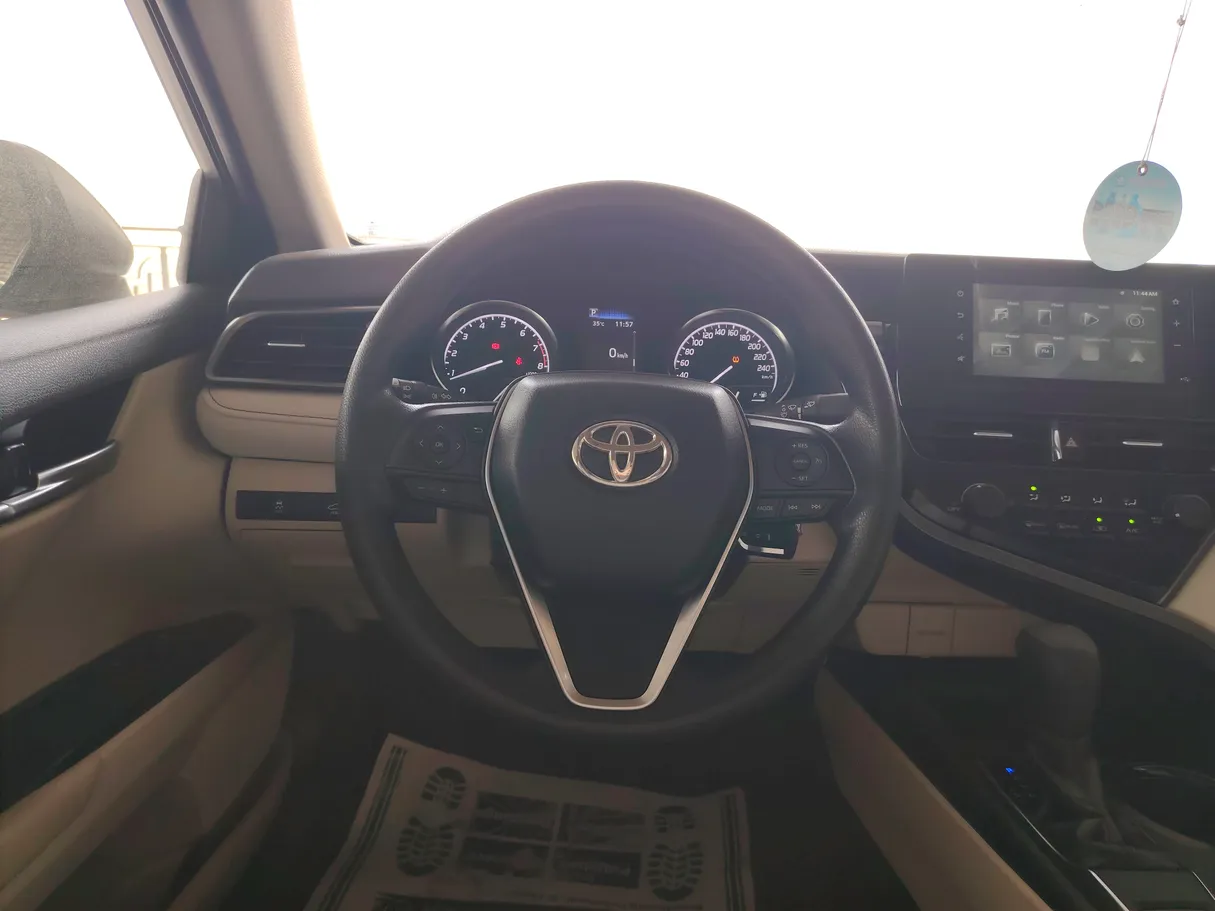 Car image 23