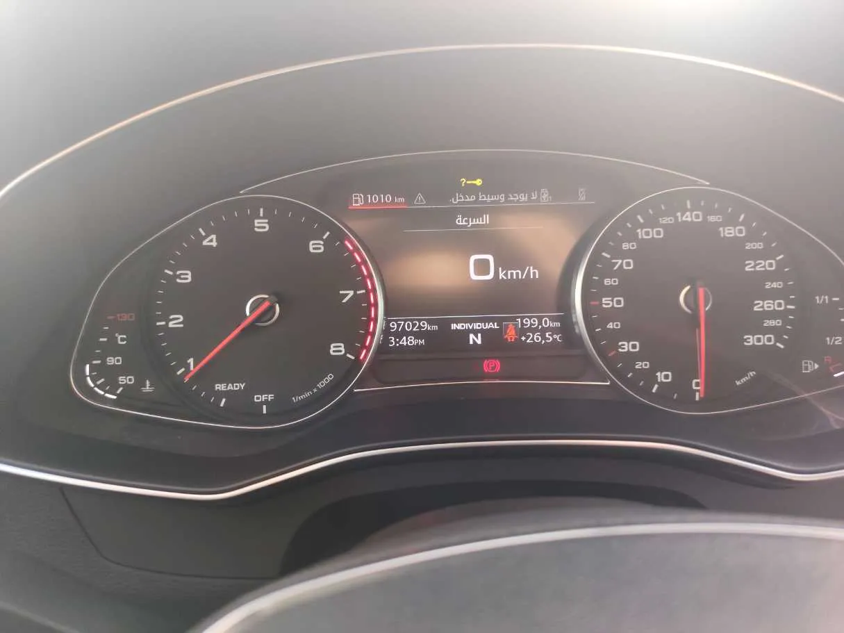 Car image 25
