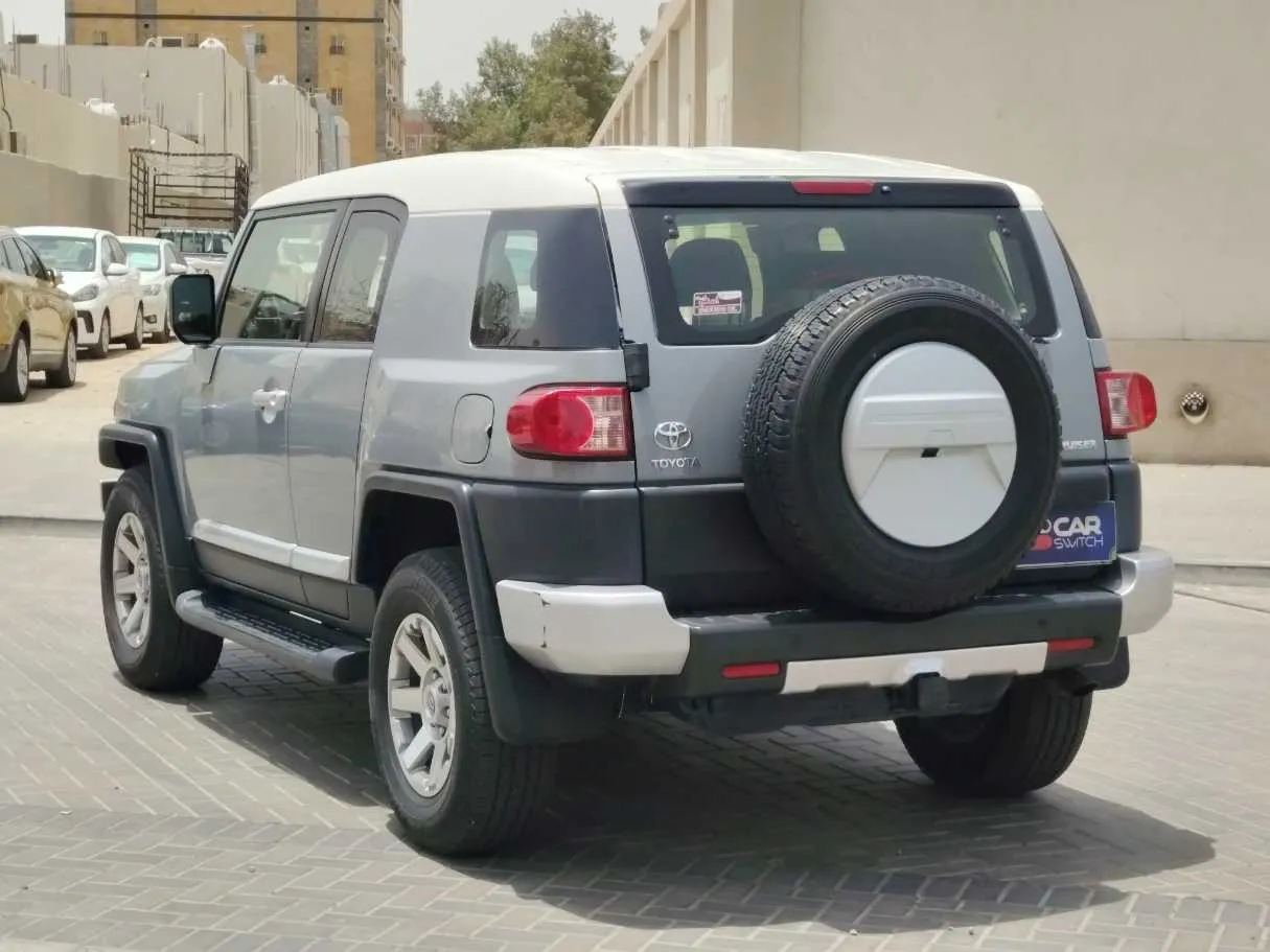 Car image 7