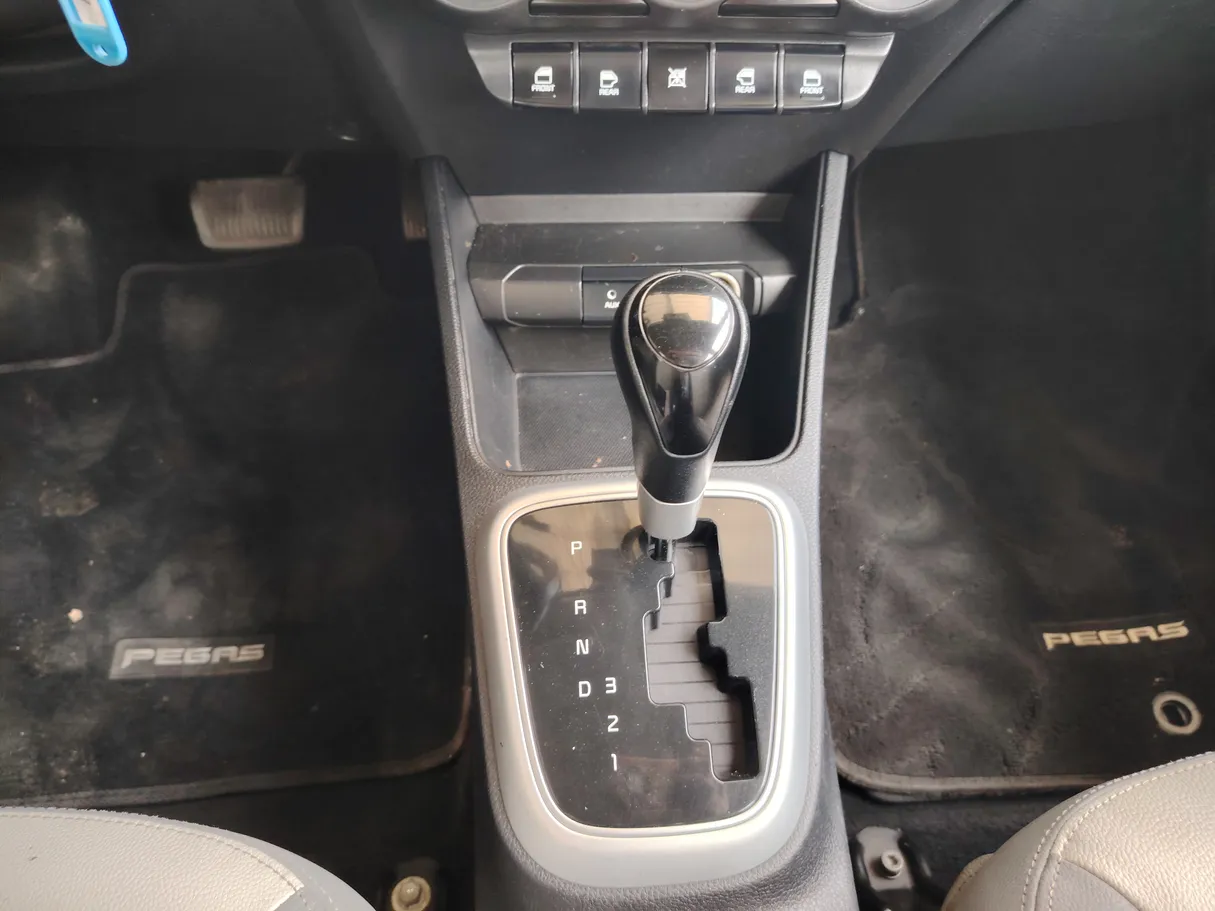 Car image 21