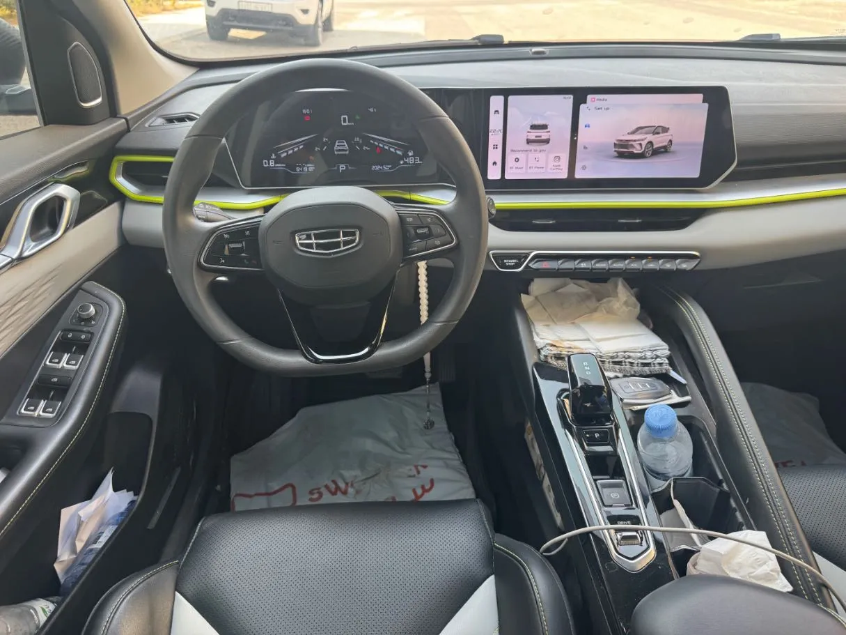Car image 16