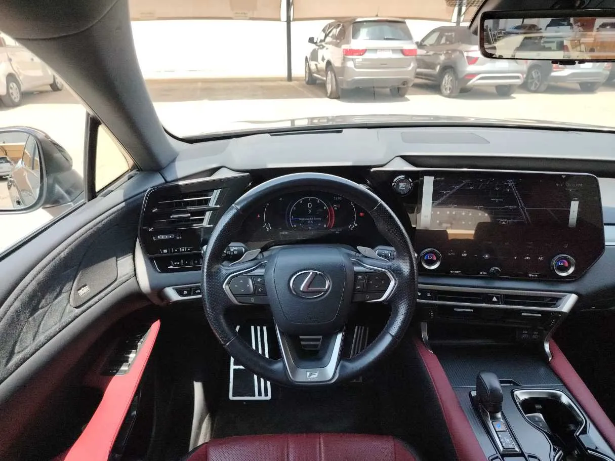 Car image 25