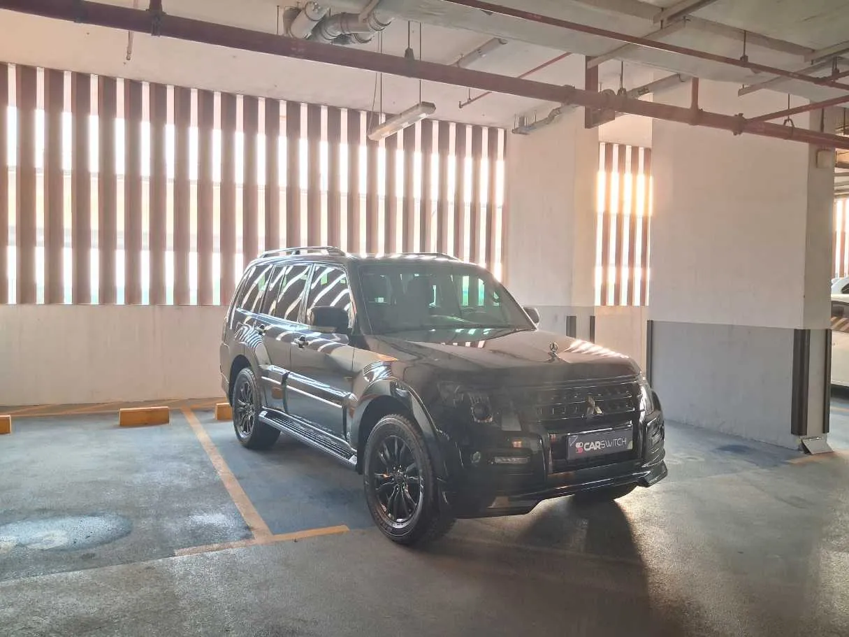 Car image 3