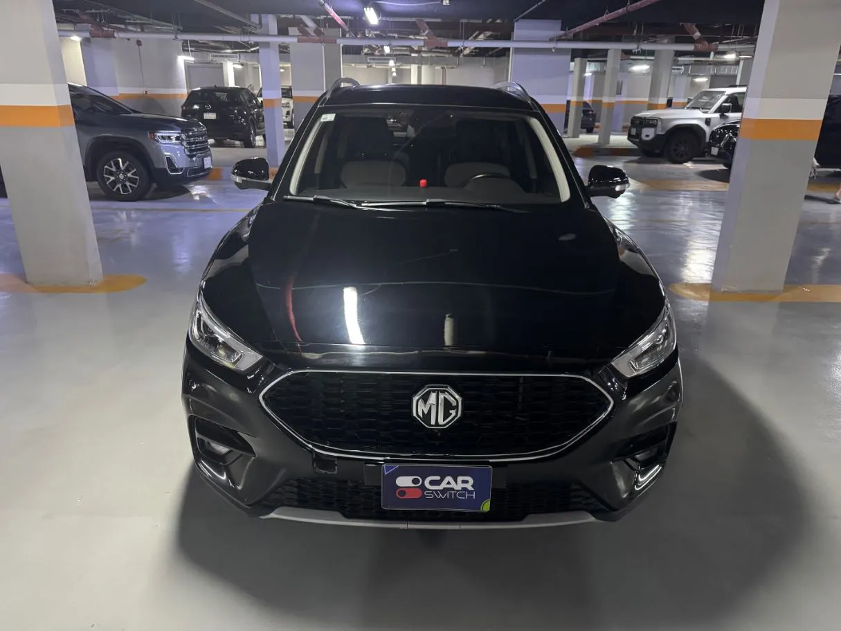 Car image 2
