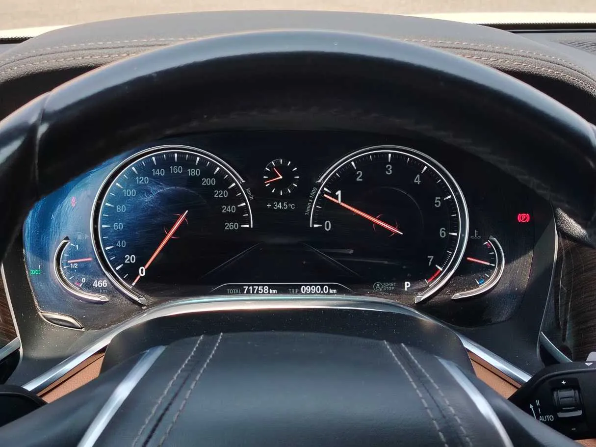 Car image 27