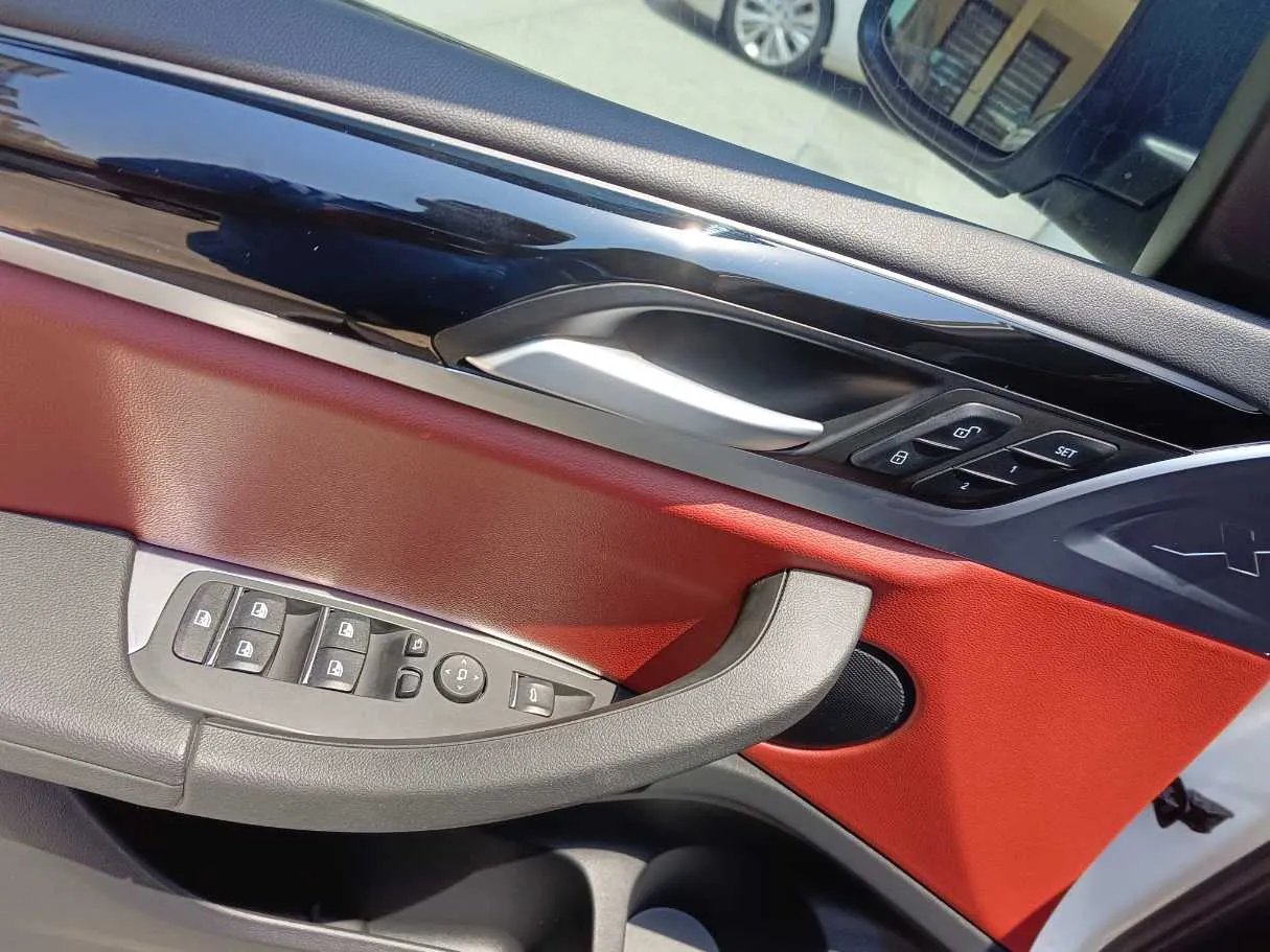 Car image 38