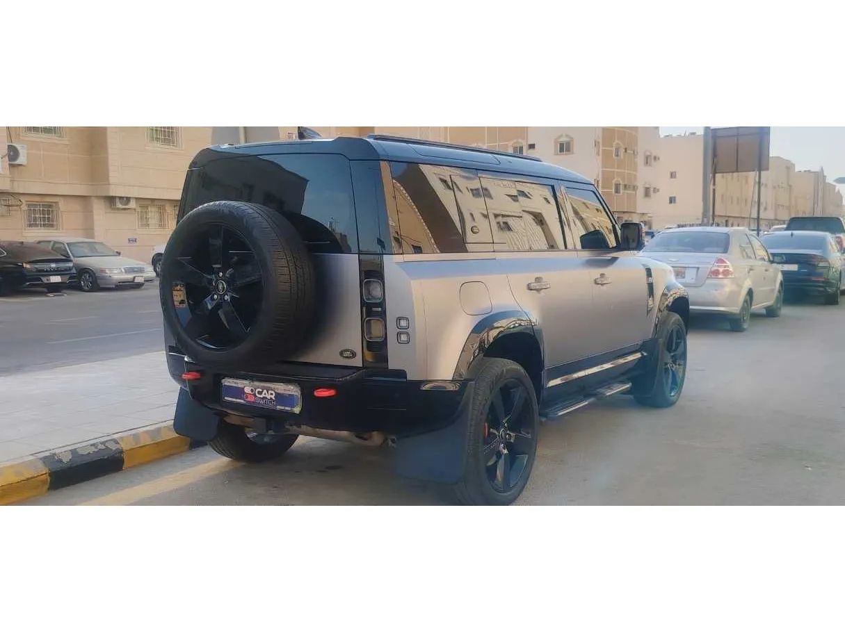 Car image 5