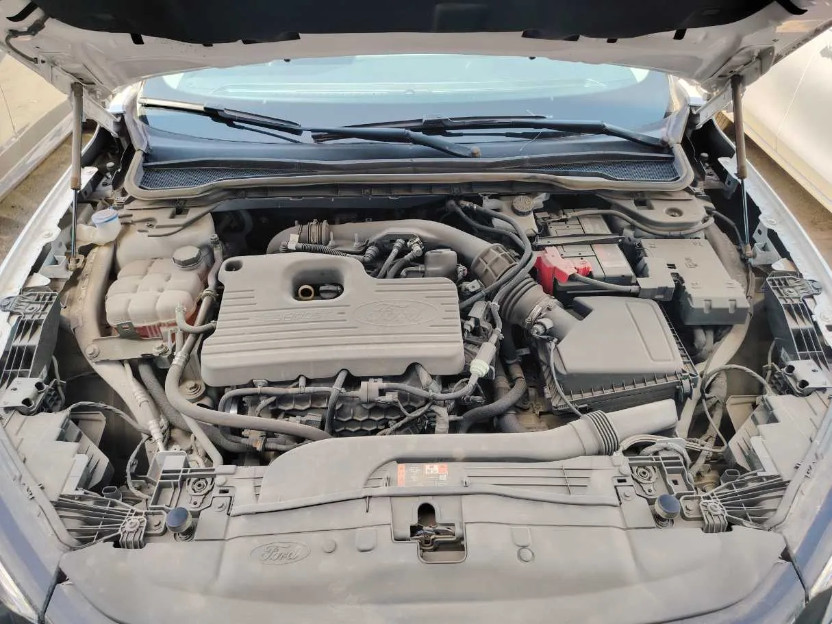 Car image 32