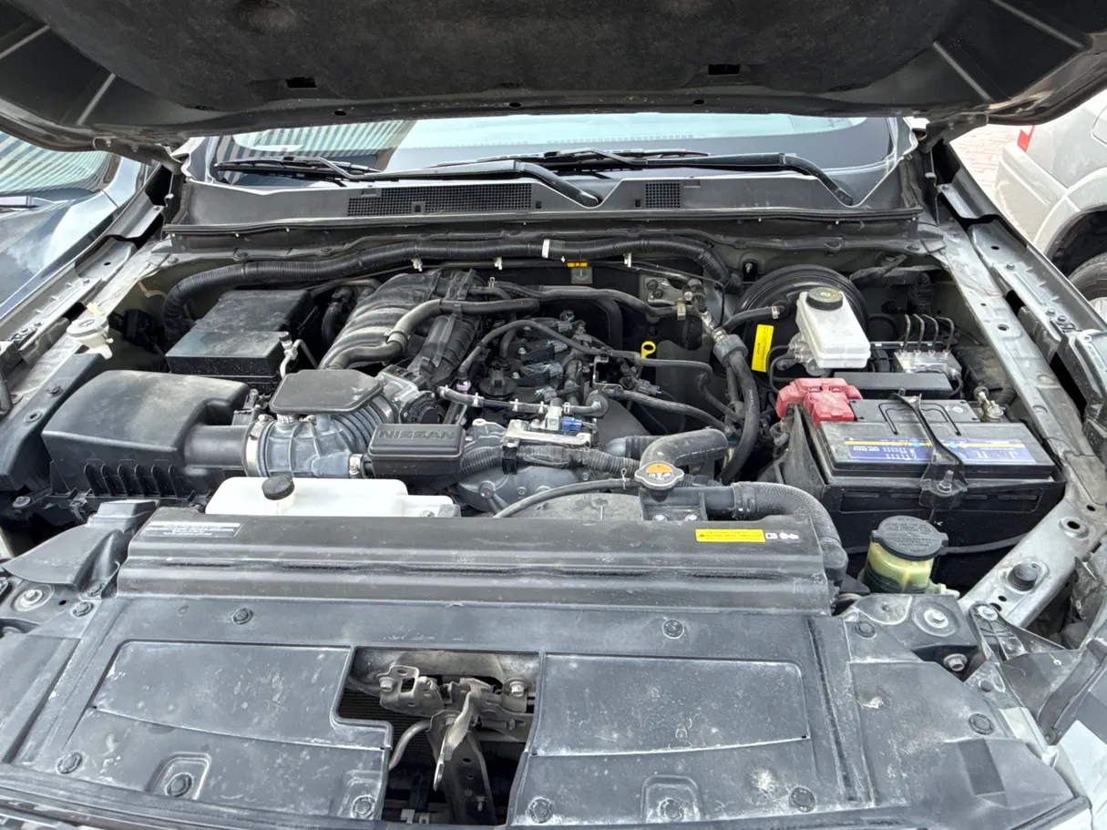 Car image 9