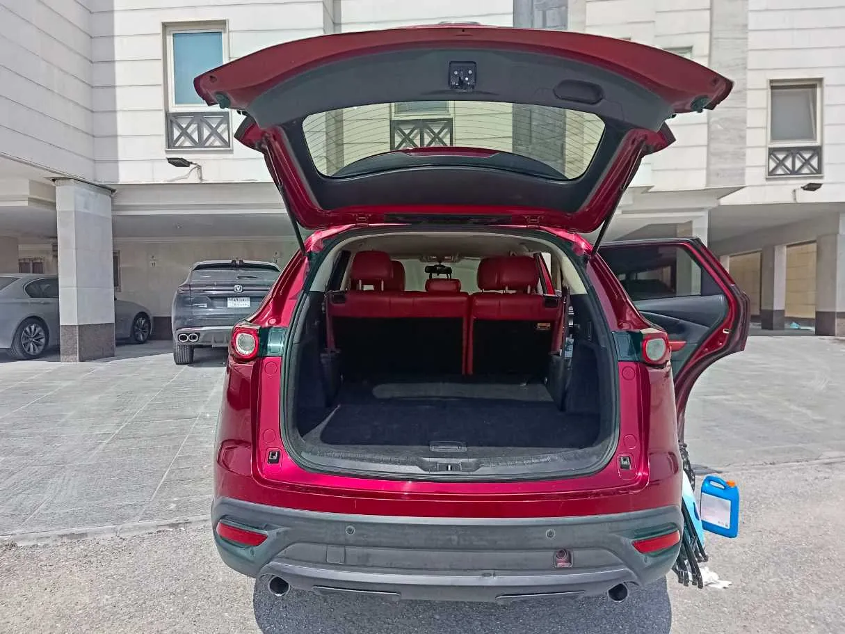 Car image 23