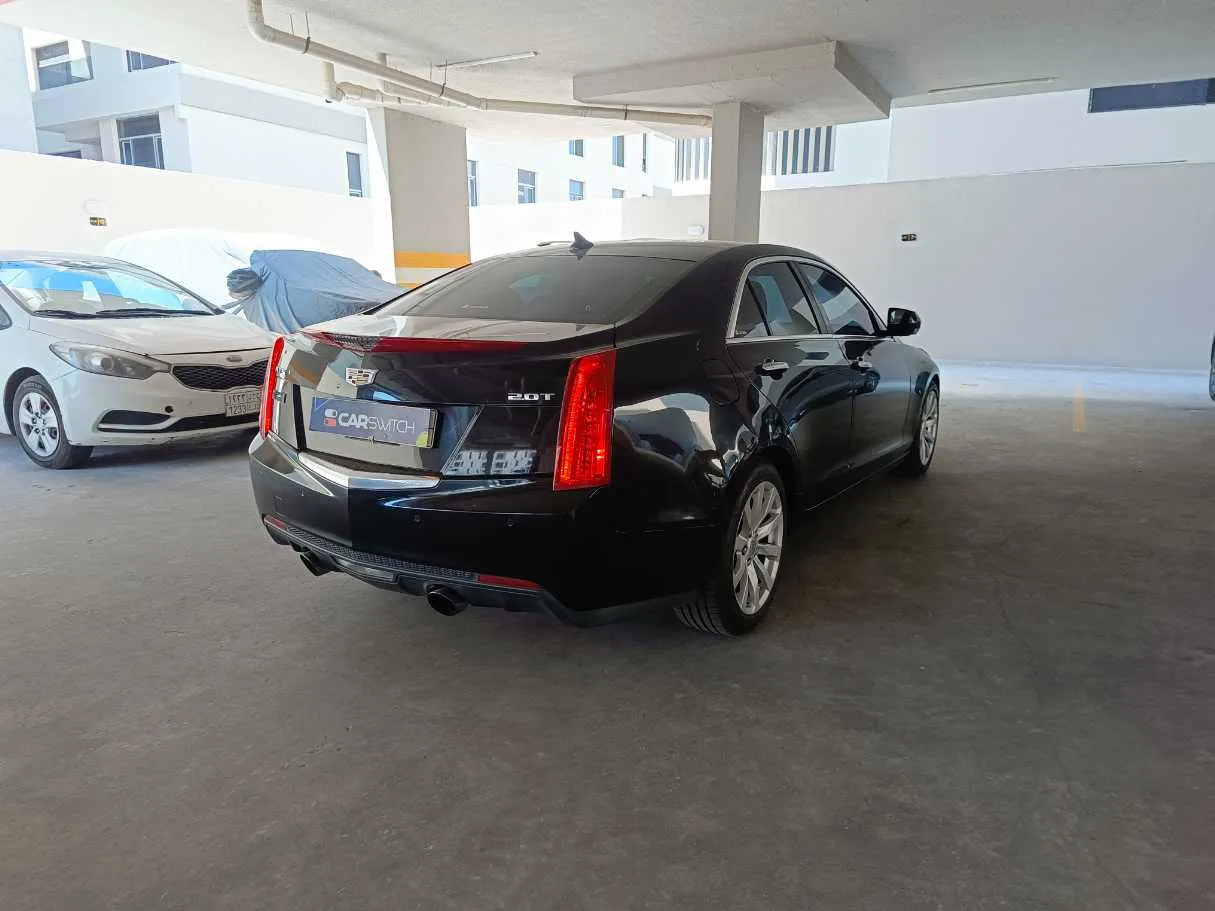 Car image 5