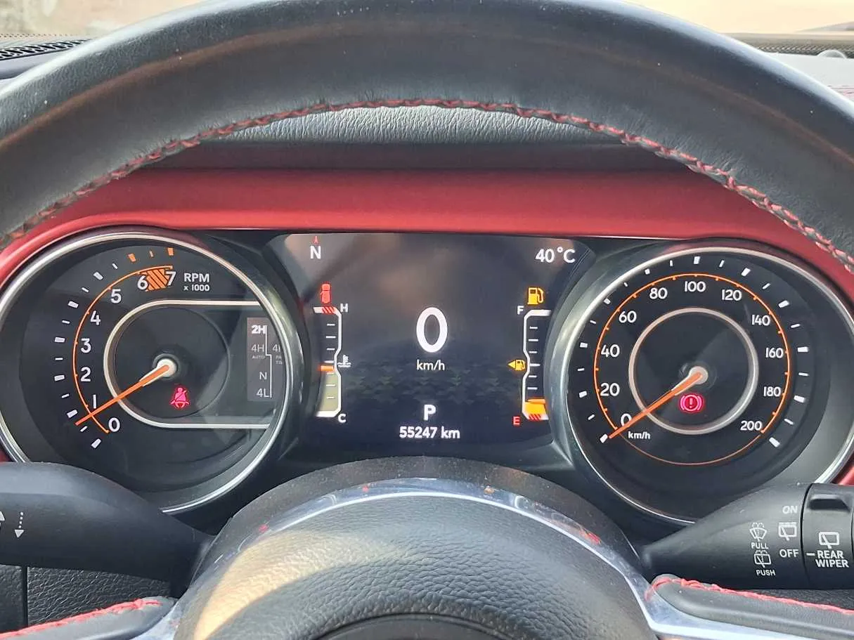 Car image 19