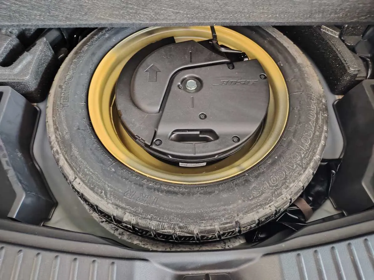 Car image 39