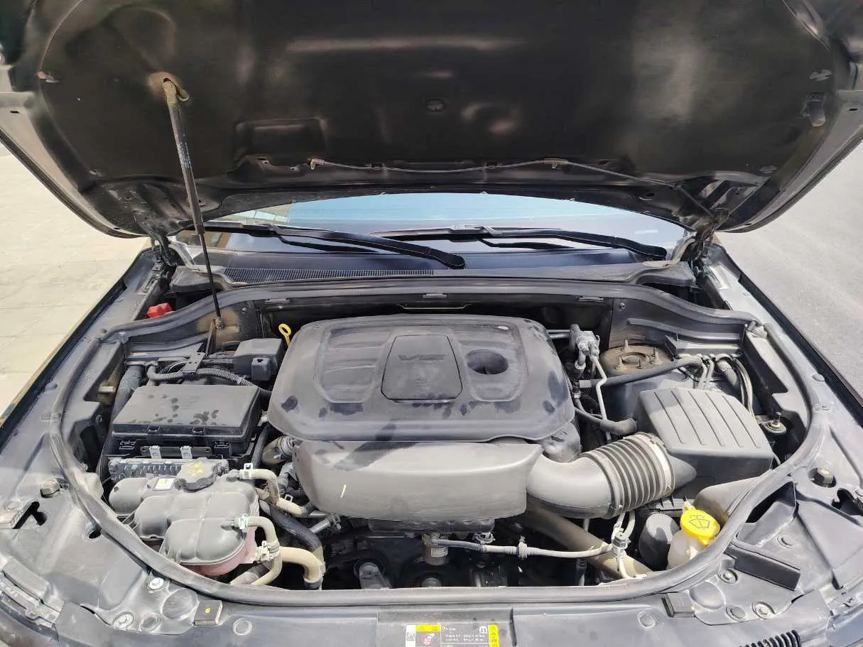 Car image 35