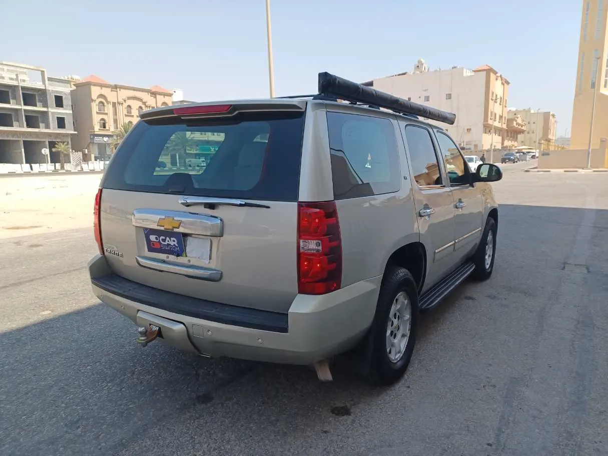 Car image 5