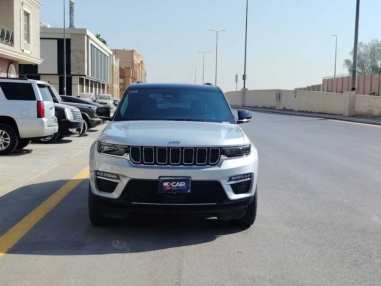 Car image 2