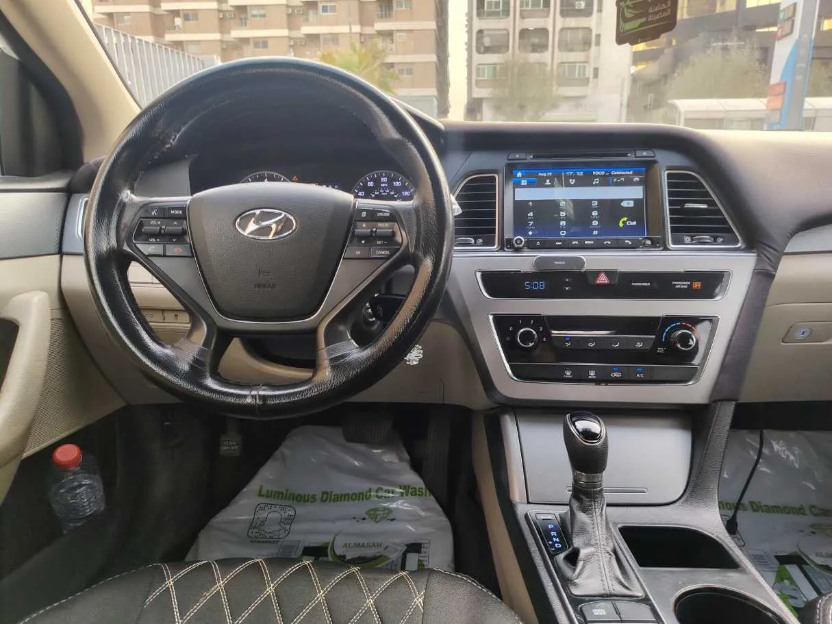 Car image 21