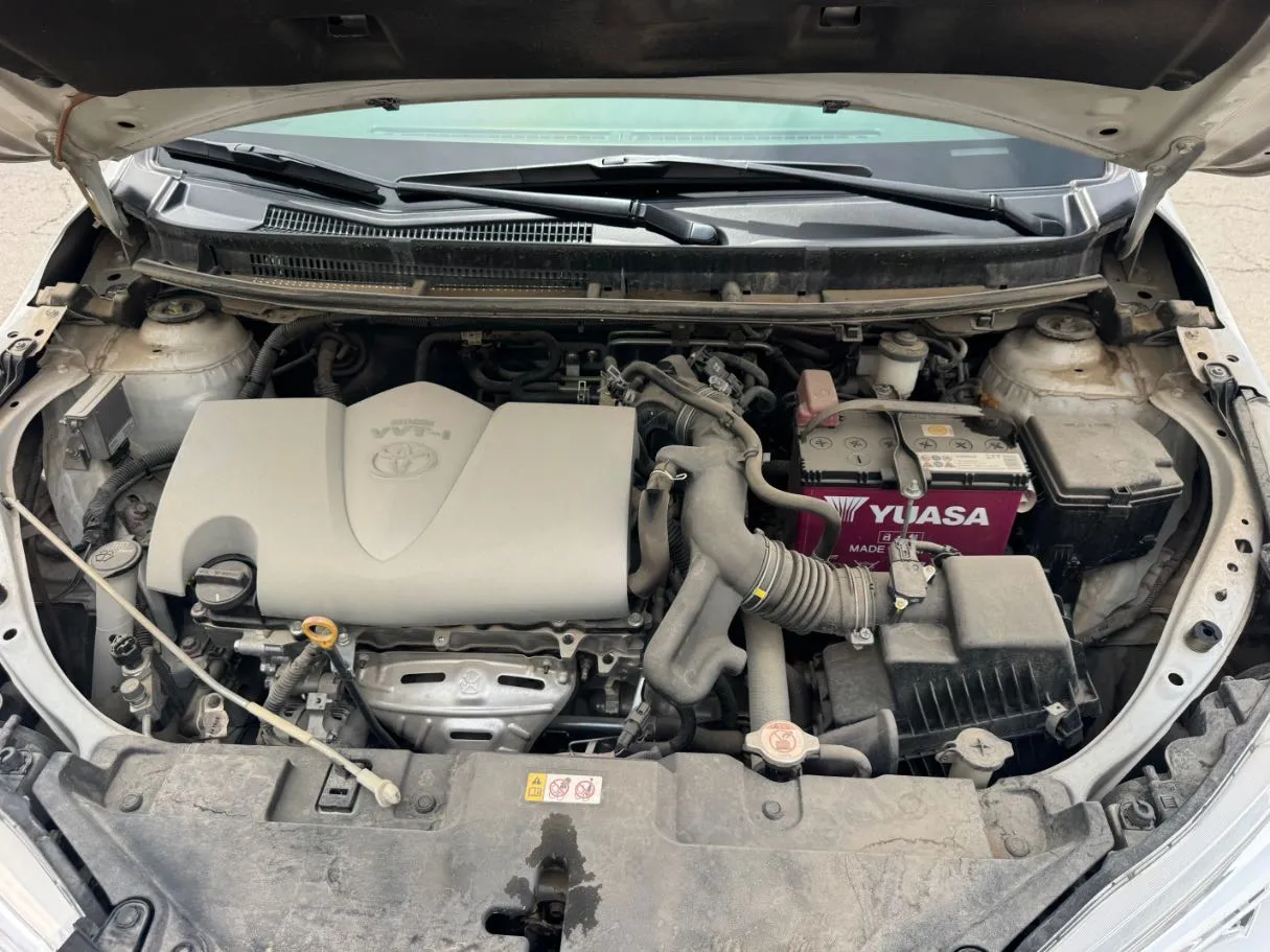 Car image 21