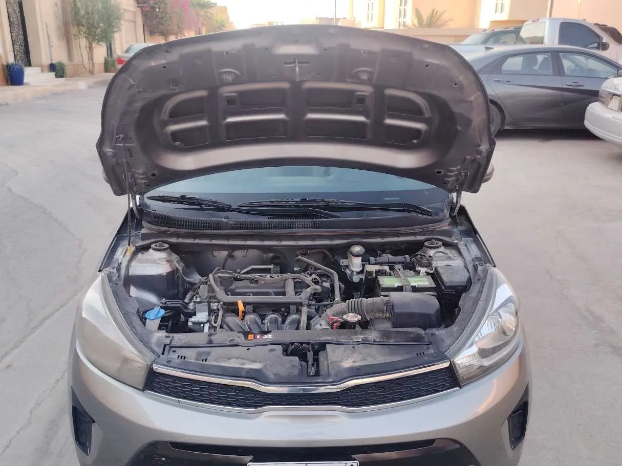 Car image 26
