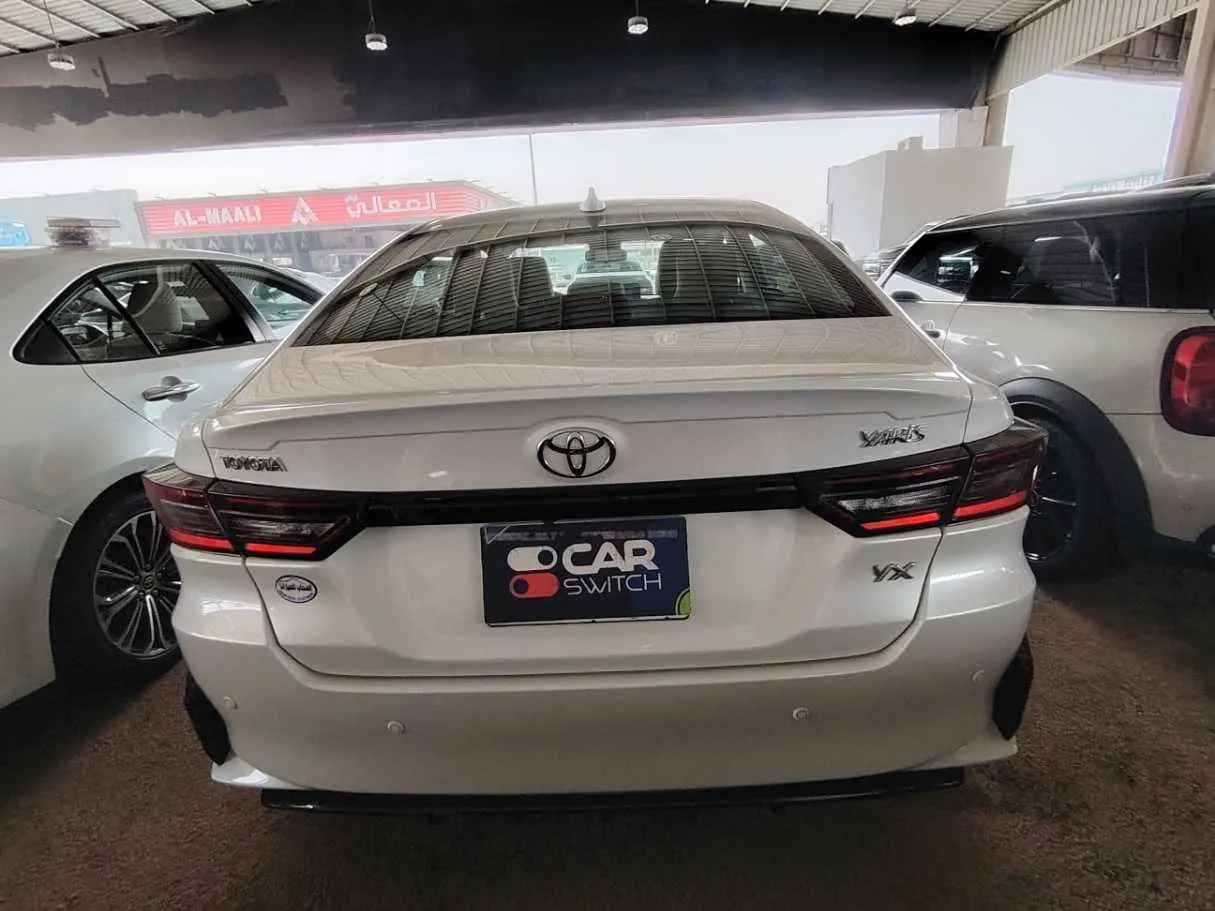 Car image 6