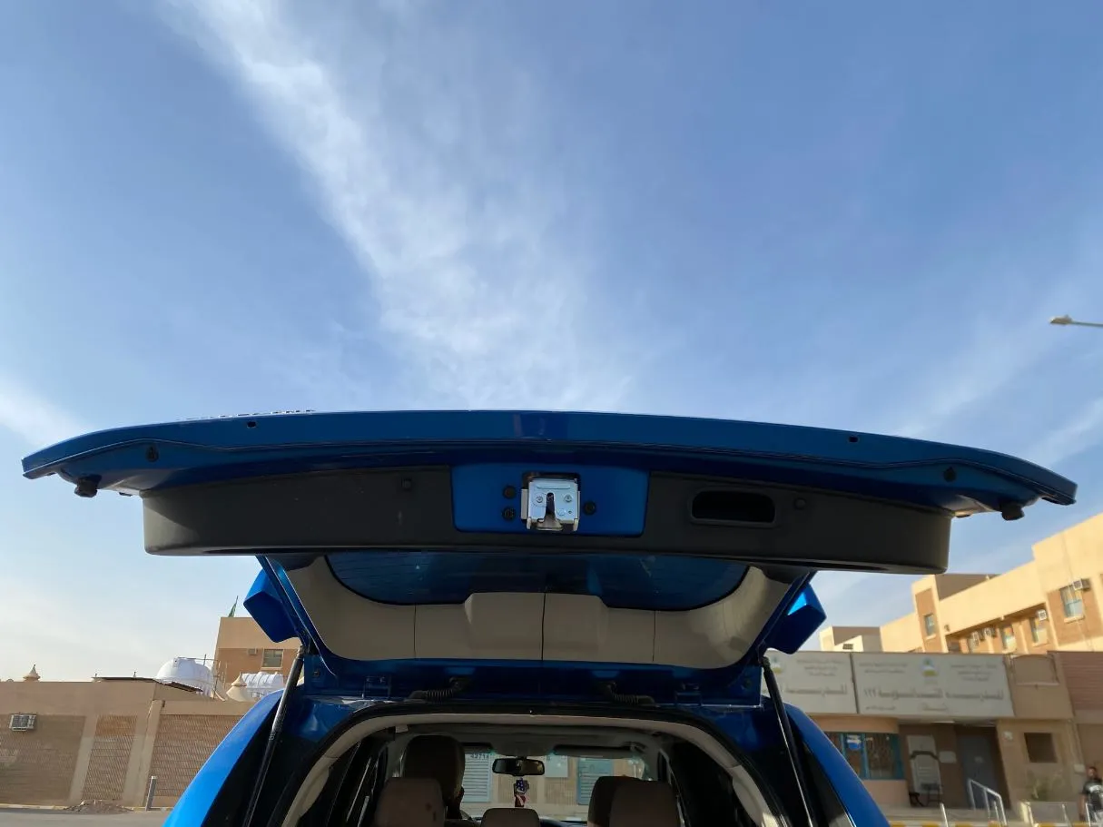 Car image 20