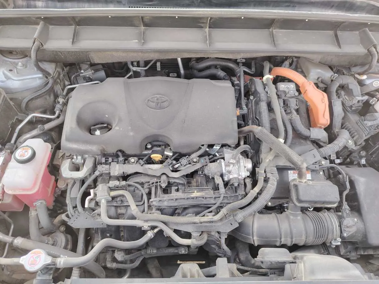 Car image 30