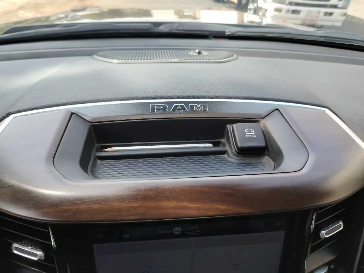 Car image 35