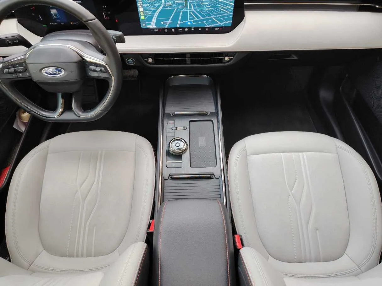 Car image 21