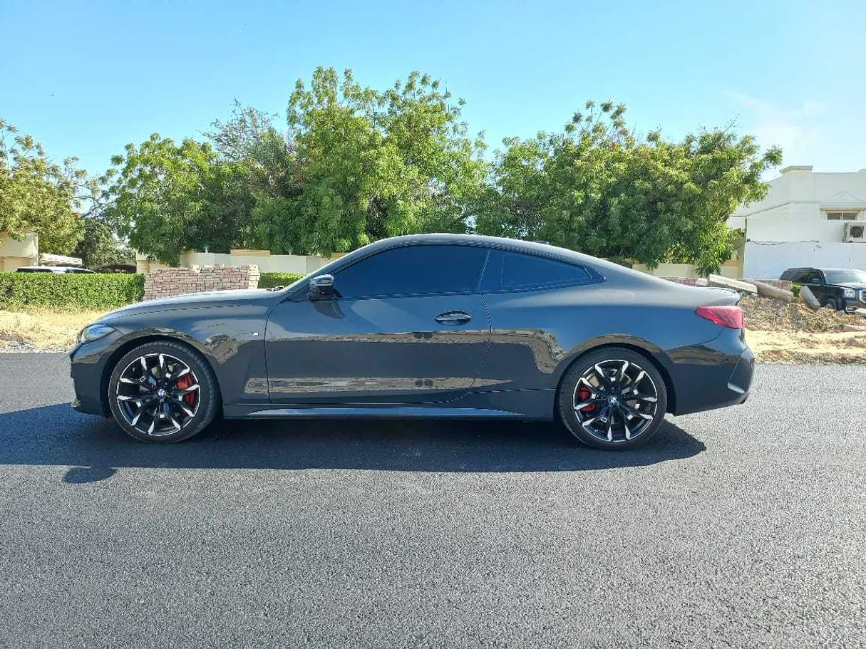 Car image 4