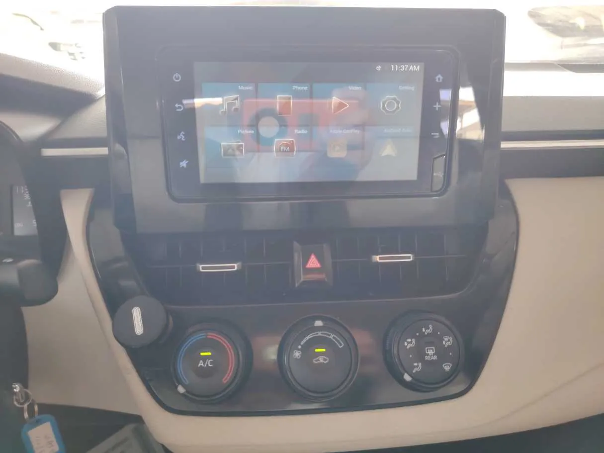 Car image 19