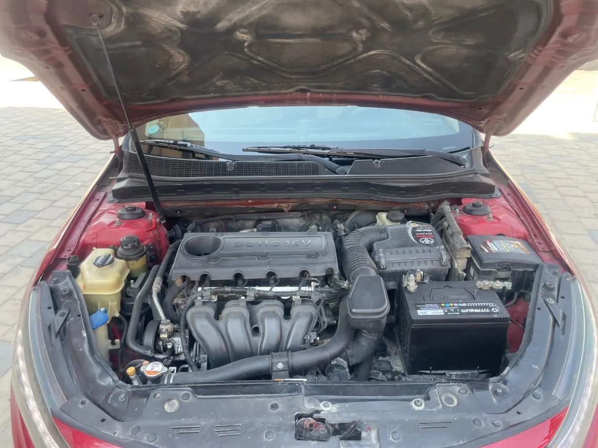 Car image 25