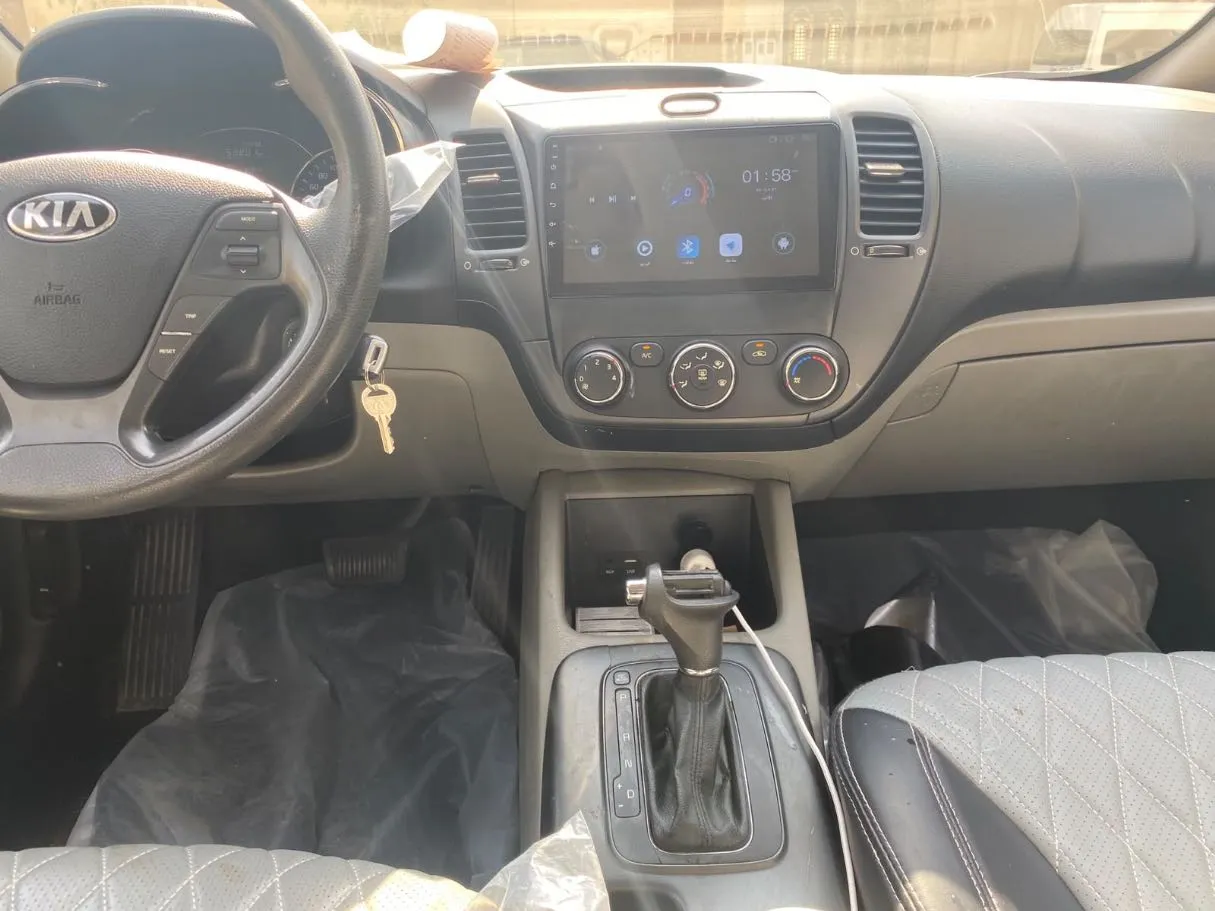 Car image 15