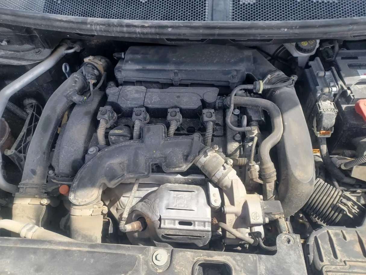 Car image 20