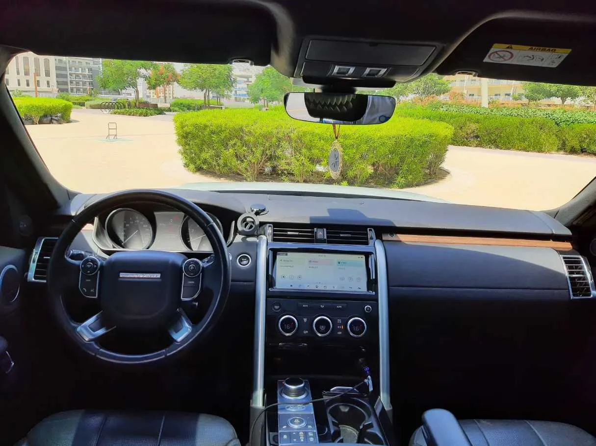 Car image 15