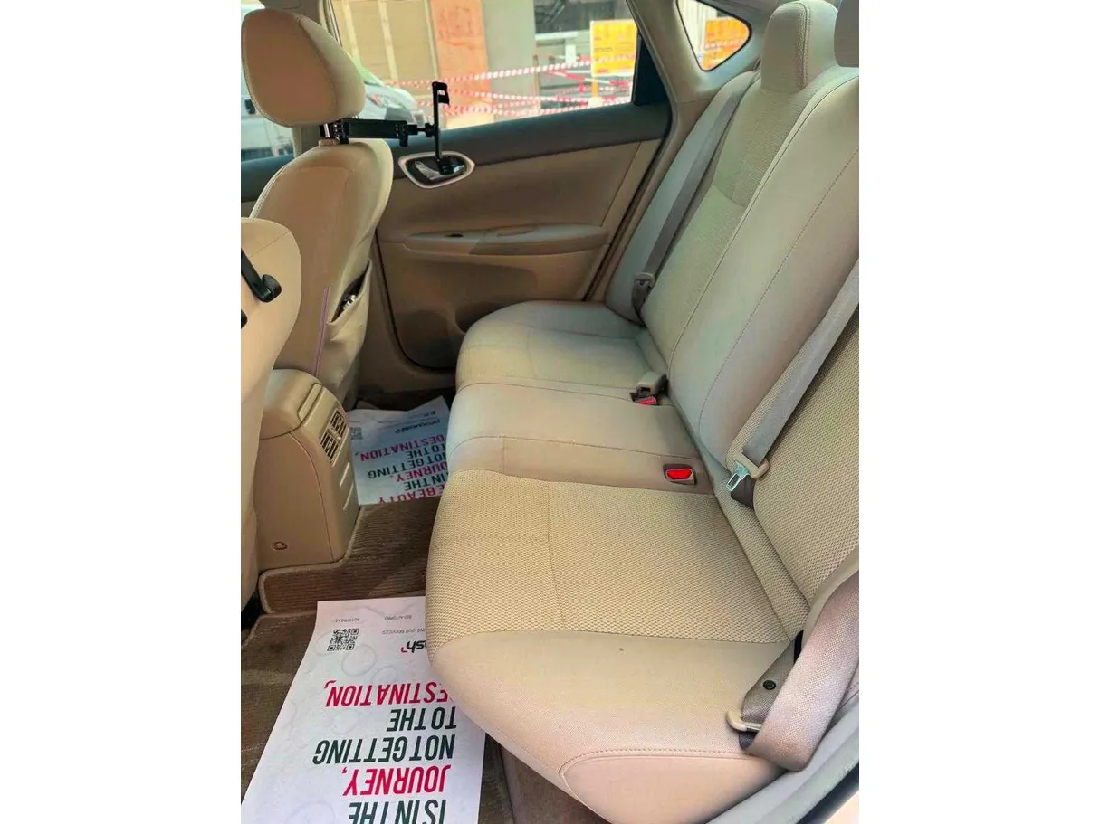 Car image 27