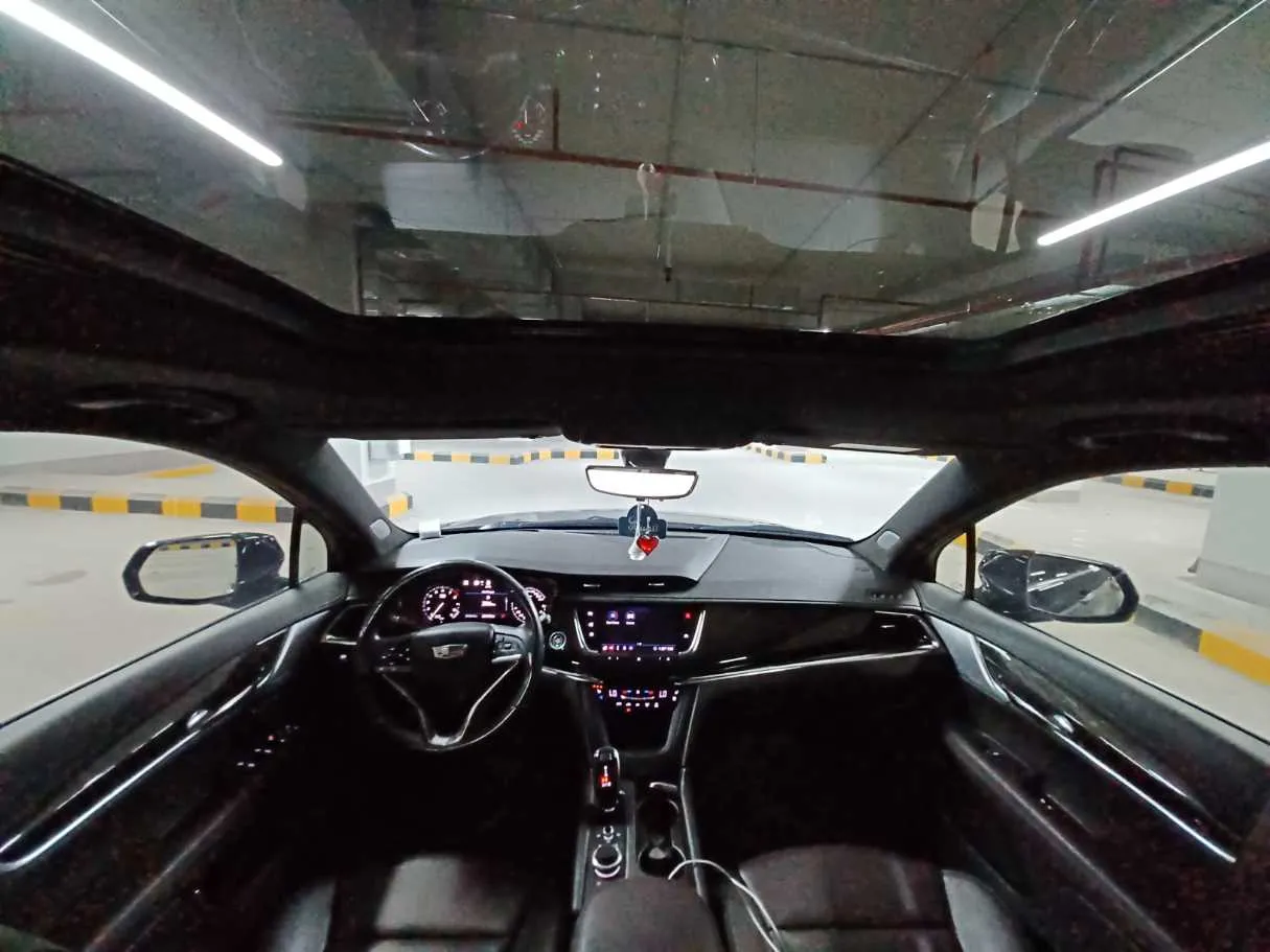 Car image 13
